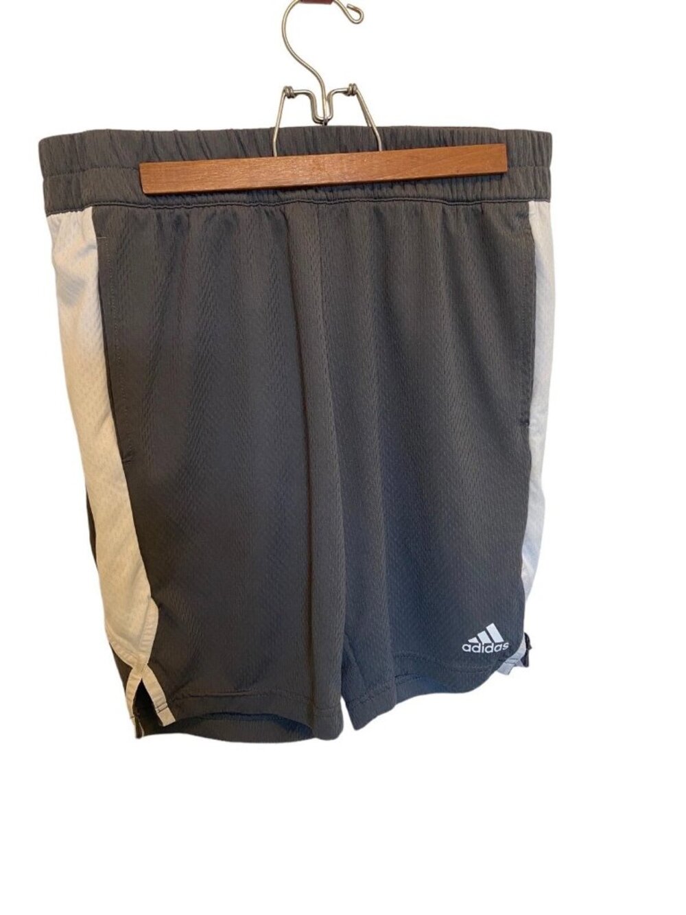 Adidas Gray Athletic Golf Shorts Teen Size L 16-18 (mens M)